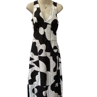 Witchery Black and White  Midi Dress Size 6 