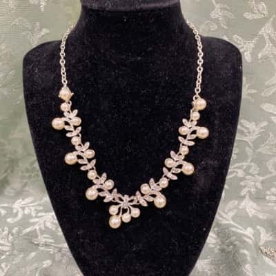  Womens Necklace Silver-tone Leaf Design