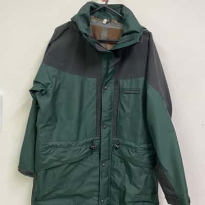 Kathmandu Mens  Size XL Hood Jacket Black  / Green 