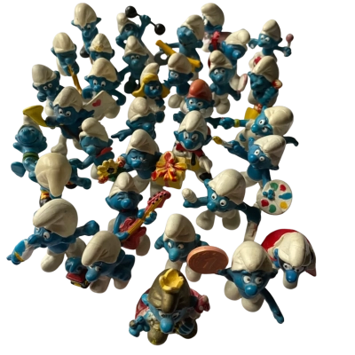 33 Vintage Schleich Smurf