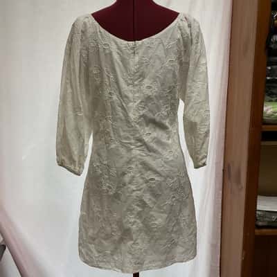 Imonni Womens  Size 8 Casual Dress Pattern / White 