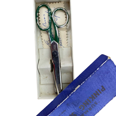 Vintage Surmanco Pinking Shears 