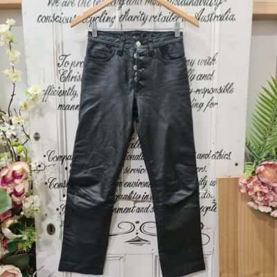 VINTAGE NOSTALGIC RARE FIND!  UGO BRAND AUSTRALIA!! GENUINE LEATHER PANT! Womens  Size 6 Straight Leg Black  