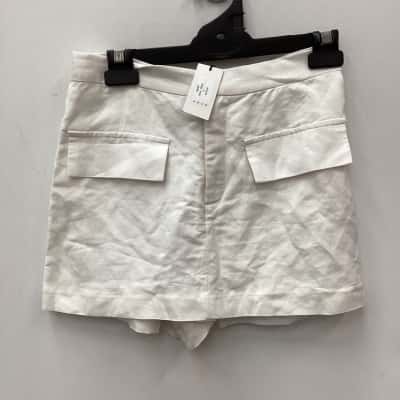 NEW - SUMMI SUMMI SKORT  Womens  Size S White 