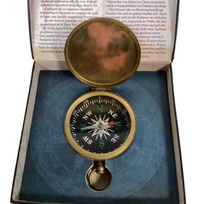 Tarnished Brass Pocket Compass 