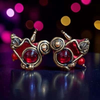Vintage 80s clip on earrings 