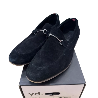 Yd. Mens  Size 10 Black Loafer Shoes