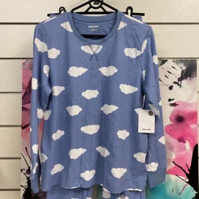 Sussan Womens Size XS blue and white clouds pyjama set New