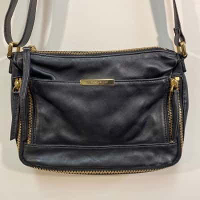 Country Road Womens Vintage Double Front Zip Cross Body Bag Black