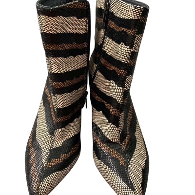 Hael and Jax Womens  Size 38 Heels Animal print 