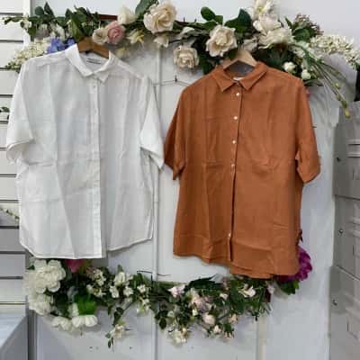 Fella Hamilton Womens Button Up shirt 1 x Brown 1 x White 