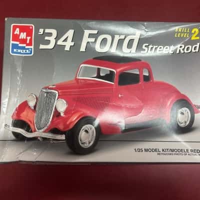 AMT 34 Ford Street Rod Model Kit 