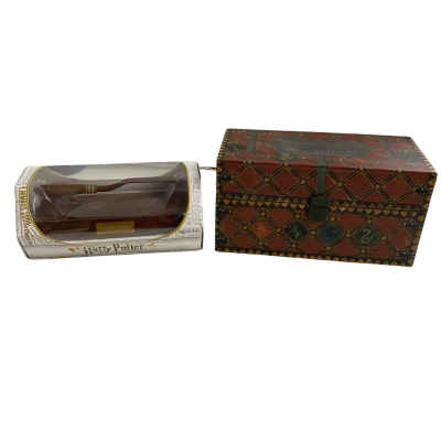 Harry Potter Nimbus 2000 Levitating Pen & Collectable Quidditch Set 