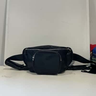  Mika hugsling bag 
