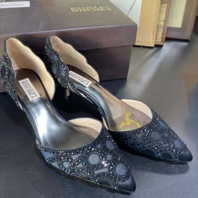 Badgley Mischka brand new formal women shoes black colour with beads 