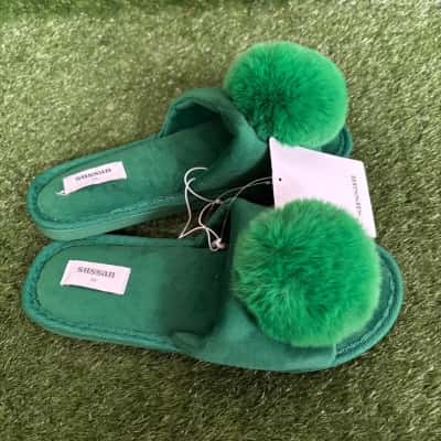 Sussan Spring Green Slippers With Poms Size M