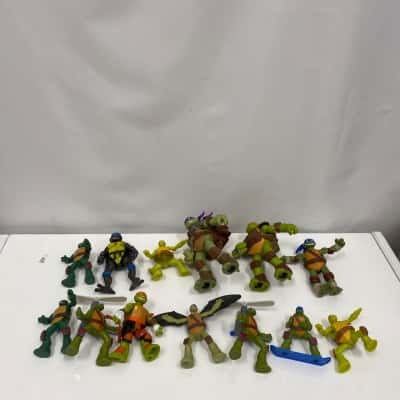 Ninja Turtles Set of 13 Action Figures 