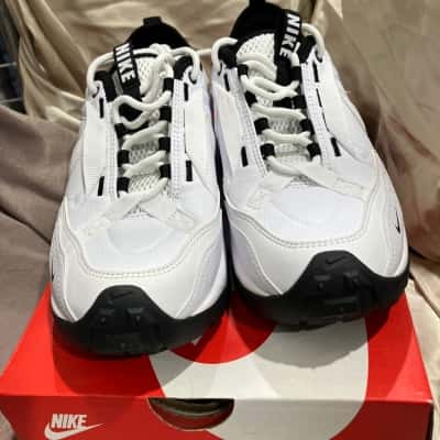 Nike TC Womens  Size 6.5 Black  / White 