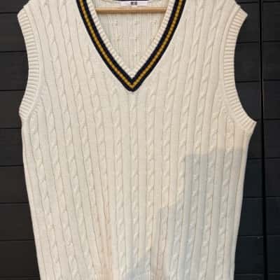 Uniqlo Mens (5)  Size XL Sweater Vest Cream 