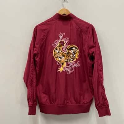 Factorie Mens Embroidered Large ROOSTER **(Back is shown) Size S Lightweight Bomber Maroon 