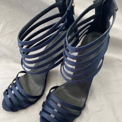 Camilla & Marc Womens  Size 39 Heels Blue 