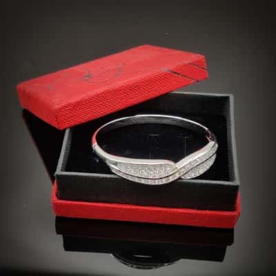 Stunning New Rhodium Plated C.Z. Detail Bangle 6cm Diameter