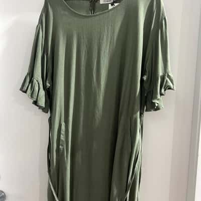  St Frock Women’s Dress - Size 18
