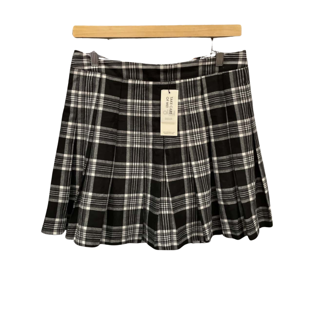 Black and white skirt ally sales