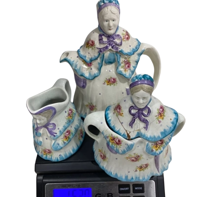 Made in England Little Ol Lady 3 piece 