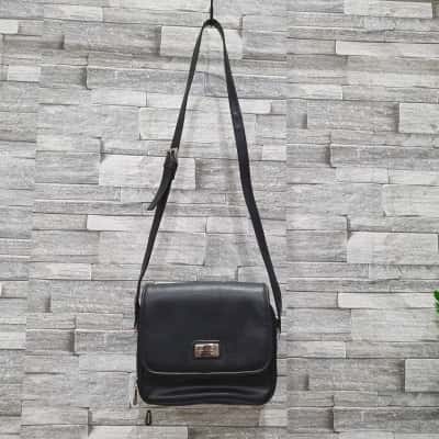 Mondani New York Womens Cross Body Bag Black  