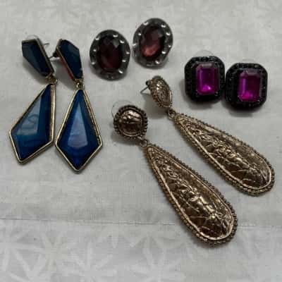  Women's COSTUME  Earrings pack