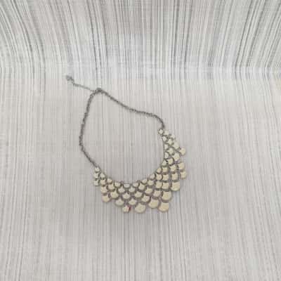 Gorgeous Silver Tone with Cream Cabochon Stones /Bib Style Necklace 