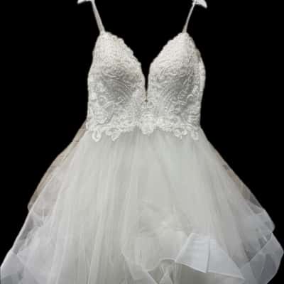  Womens  Size 24 Bridal Dress 