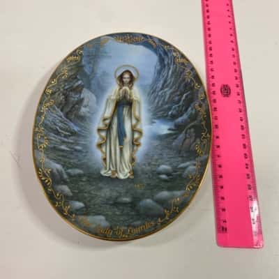 BRADFORD EXCHANGE Porcelain OUR LADY of LOURDES by Hectoe Garrido 8" Plate