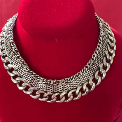  Women's Choker Necklace featuring a Mixed Link Design 