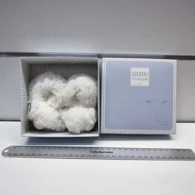  Kids  Size 0 Booties Doudou et Compagnie Mon tout petit Agneau White Plush Baby Booties Slippers in Box