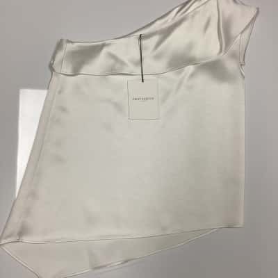  Womens  Size 12 Off-the-shoulder Top White 