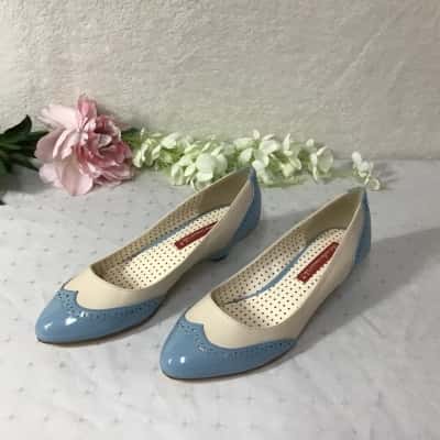 B.A.I.T Womens Size 8.5 Blue/Cream Ida Low Heel Pump Shoes 