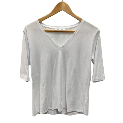  Jac Cadeaux  Size M T-shirts White - excellent pre loved condition 