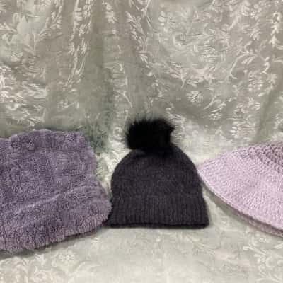  Womens  Size One Size Beanie’s / Scarf Grey 