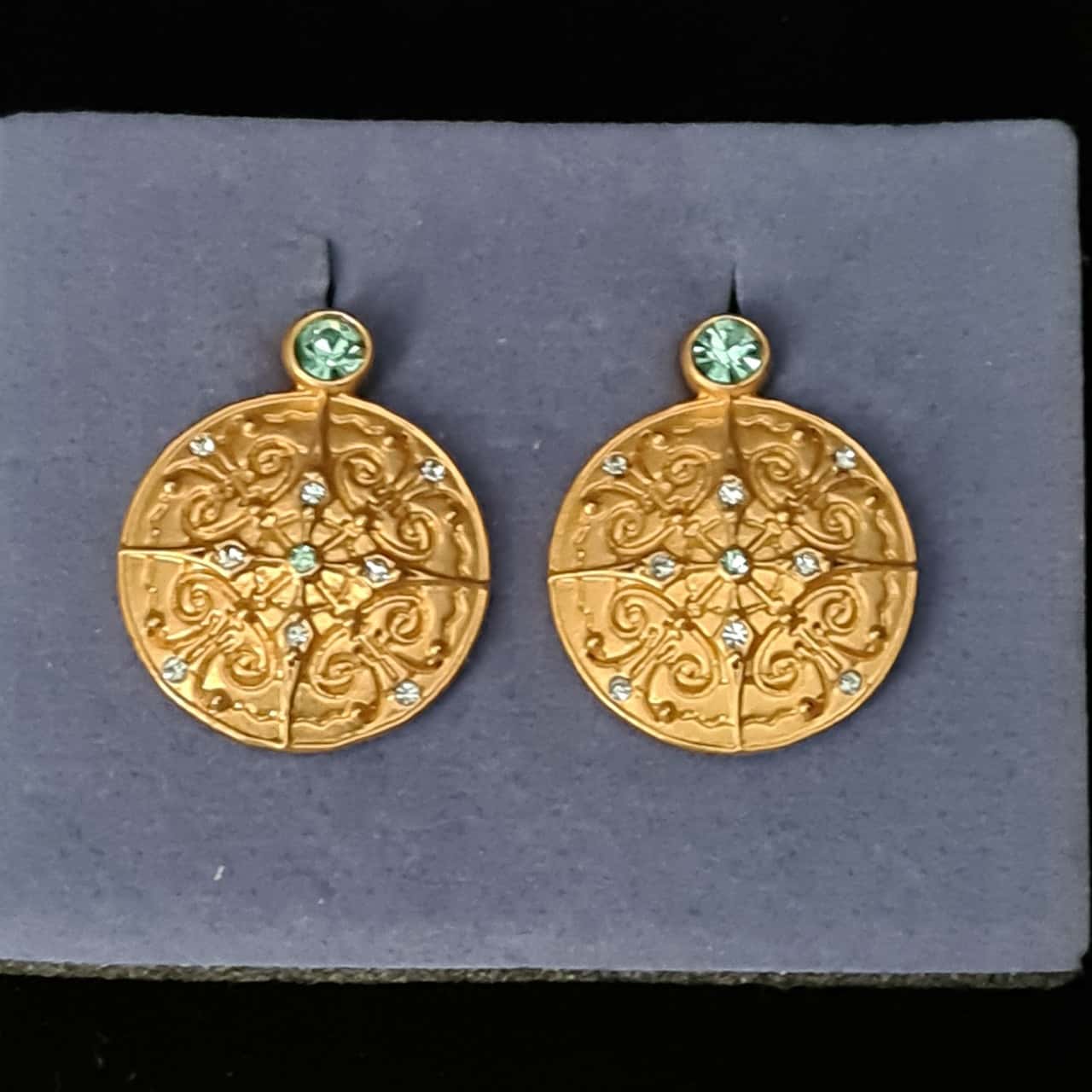 Avon Earring set (ref 20)