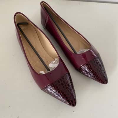 Dark Red Elegant Crocodile Print Pointed Flats Size 37 