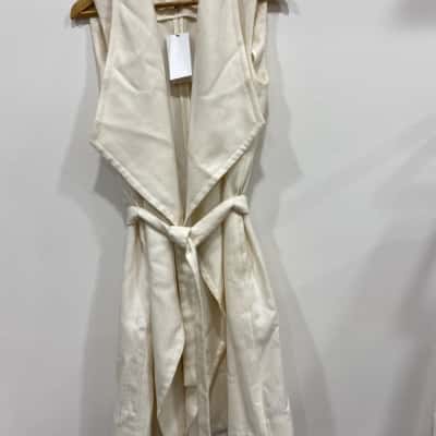 Boss Hugo Boss Womens  Size 40 Open Jacket Cream 