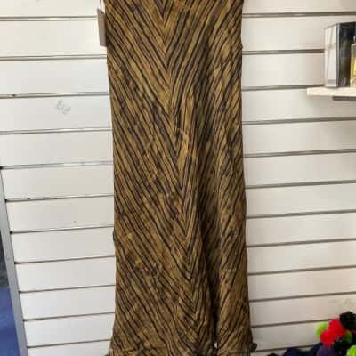 Dissh Womens  Size 12 Midi Skirt Brown / Pattern 