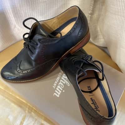 Florsheim Mens  Size 39 Dress shoes Black  