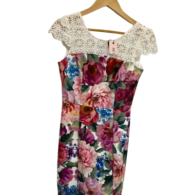 Review women’s floral dress size 8