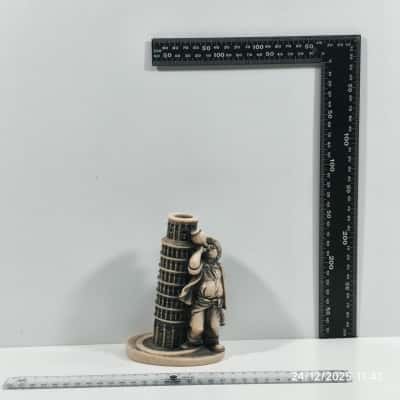 Vintage Pisa Figurine Ornament Man Resin Ash Tray