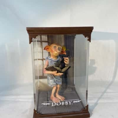 HARRY POTTER DOBBY COLLECTABLE MAGICAL CREATURE FIGURINE IN PLASTIC BOX