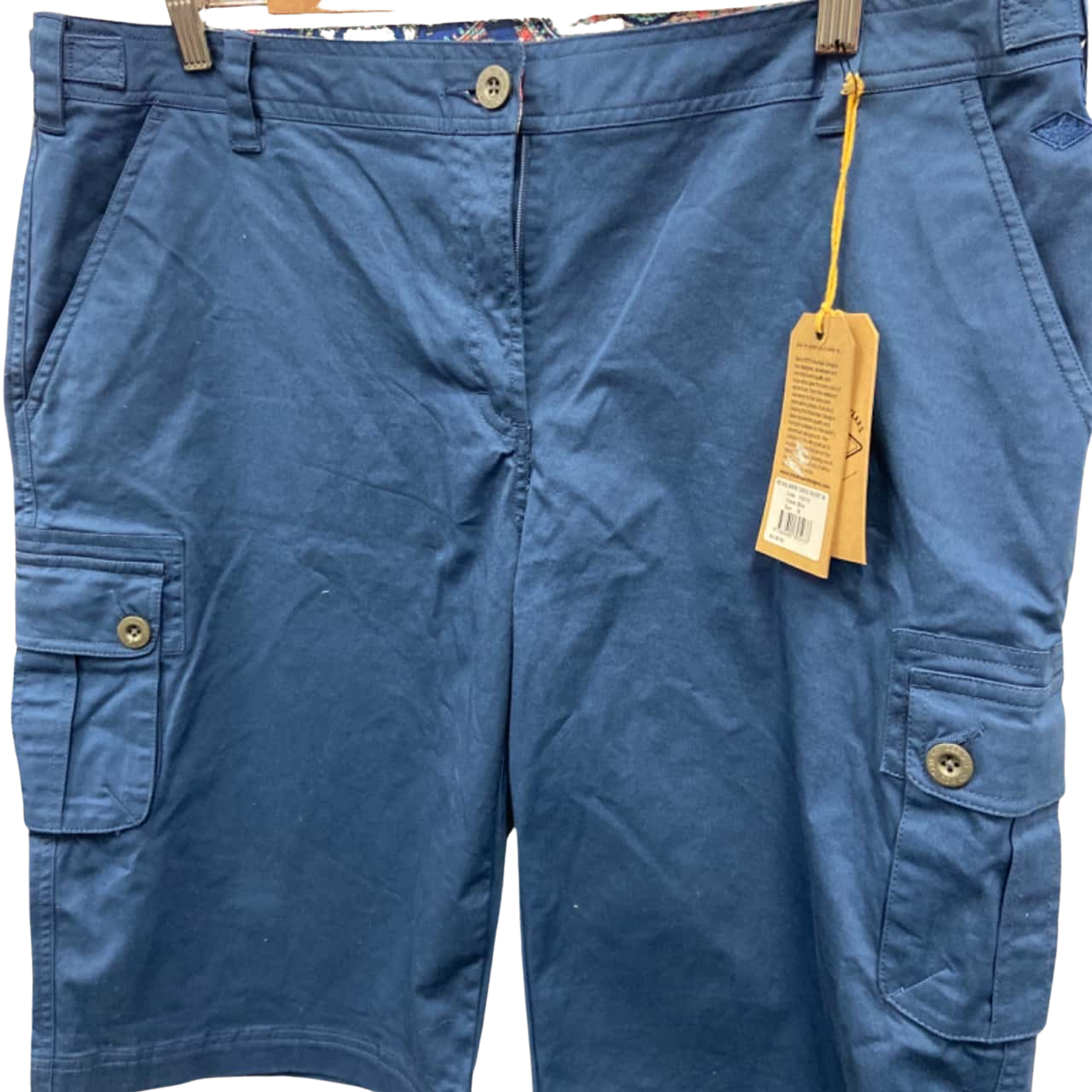 BNWT Mountain Designs Womens Cargo Blue shorts (s)