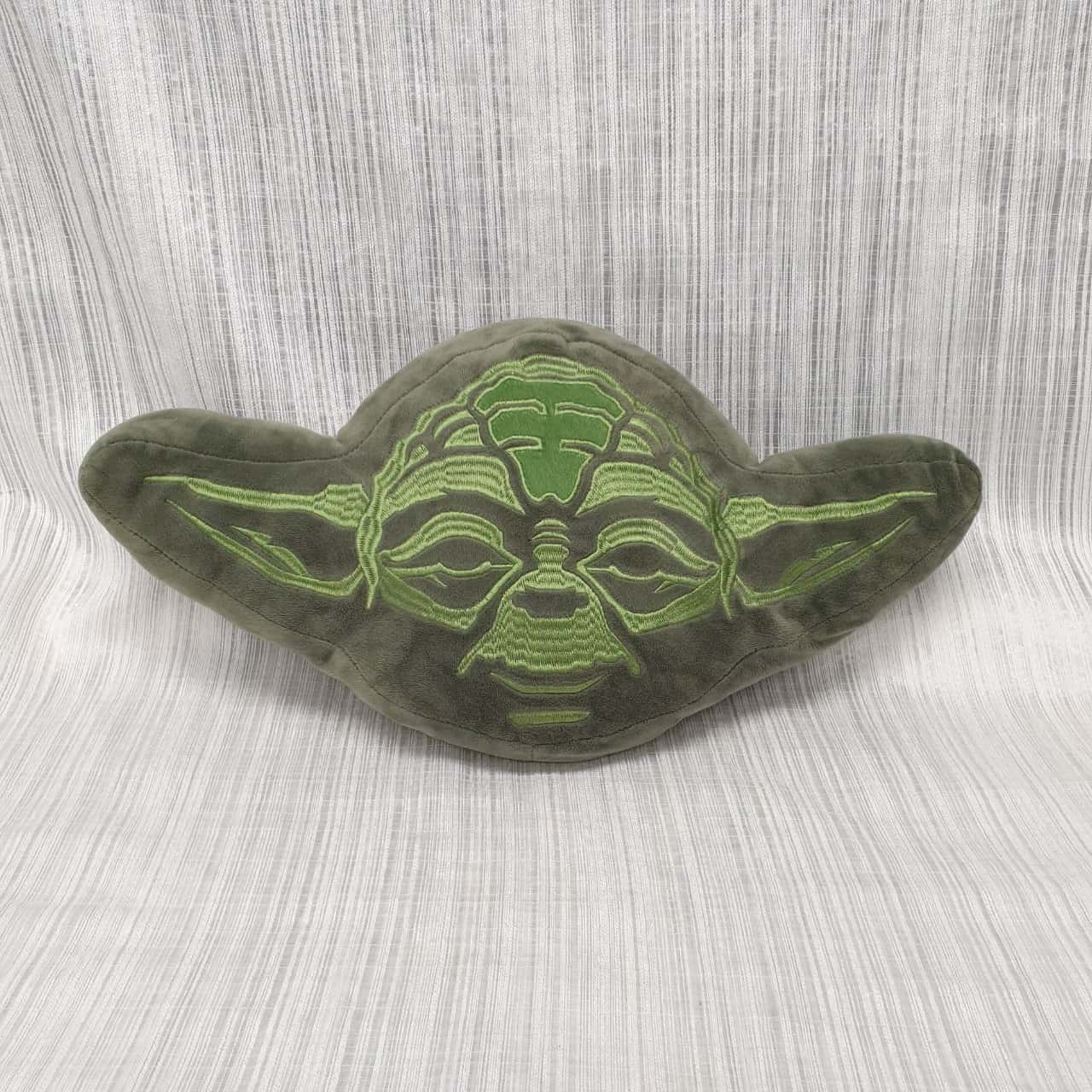 Star Wars Yoda Best Cushion Cover main image 1